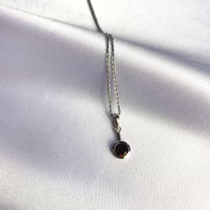 Серебряная подвеска с гранатом 1.042ct