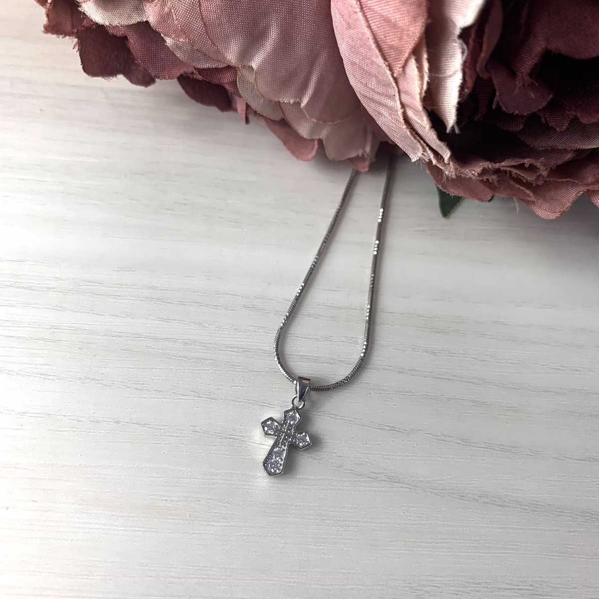 Серебряный крестик с фианитами