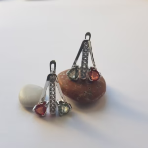 Серебряные серьги с сапфиром