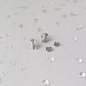 Серебряные серьги с фианитами