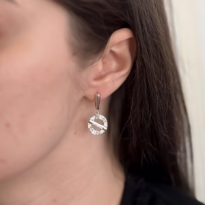 Серебряные серьги с фианитами