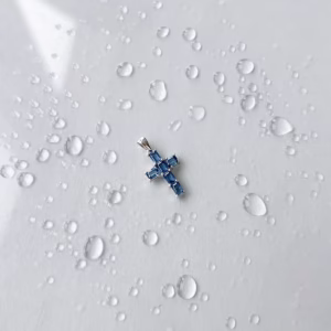Серебряный крестик с танзанитом nano 1.292ct