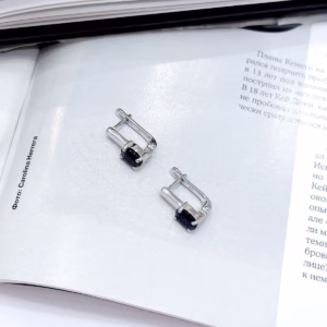 Серебряные серьги с сапфиром 2ct
