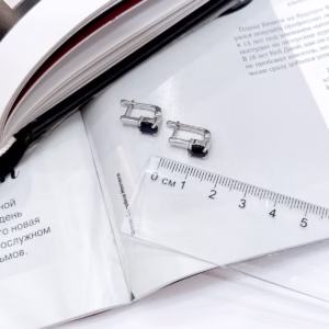 Серебряные серьги с сапфиром 2ct