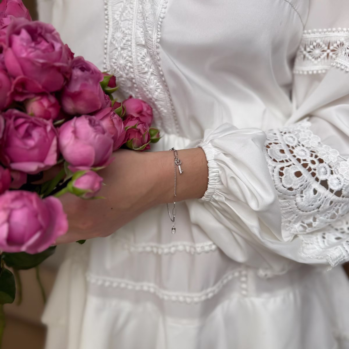 Серебряный браслет с фианитами