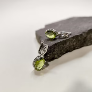 Серебряные серьги с хризолітом 12.975ct