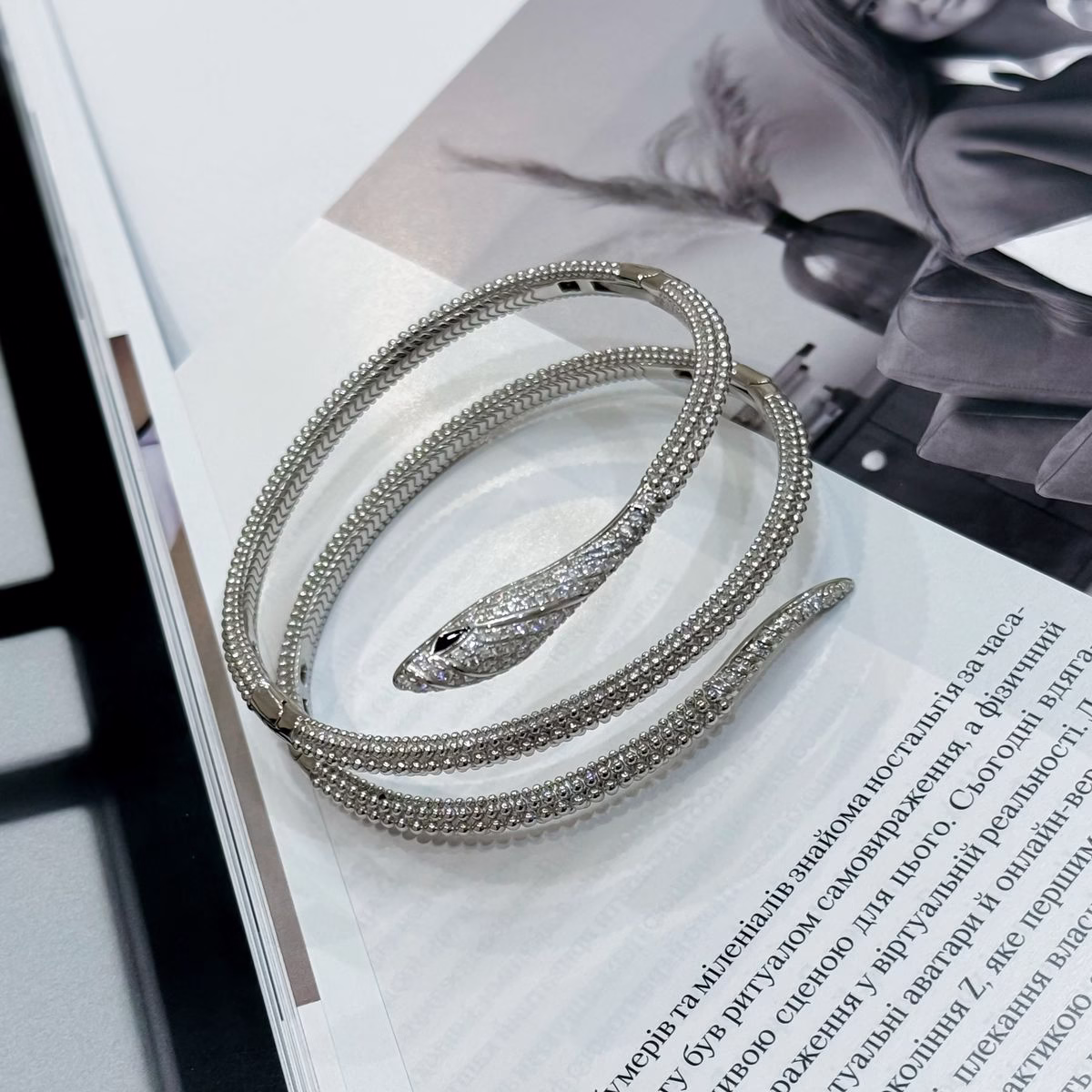 Серебряный браслет с фианитами